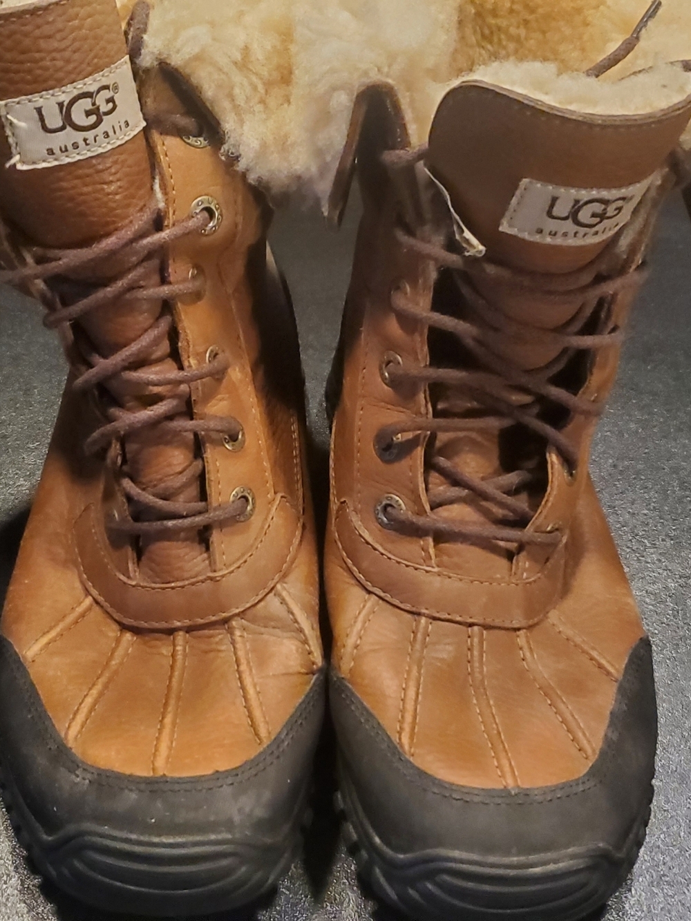 UGG Australia Adirondack Chestnut Boots Size 8 